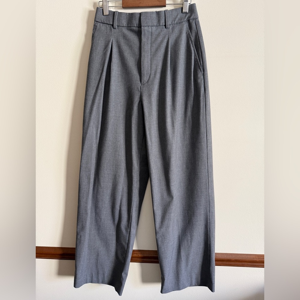 Uniqlo Wide Pleated Pants XS gray